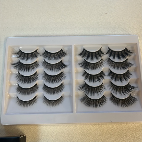 Magnetic eyeliner & Eyelashes Kit - Picture 3 of 7